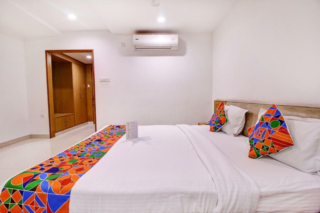 Fabhotel Syberitic Suites Gachibowli - Fully Vaccinated Staff Kondapur  Eksteriør bilde