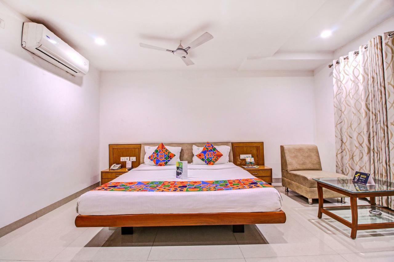 Fabhotel Syberitic Suites Gachibowli - Fully Vaccinated Staff Kondapur  Eksteriør bilde