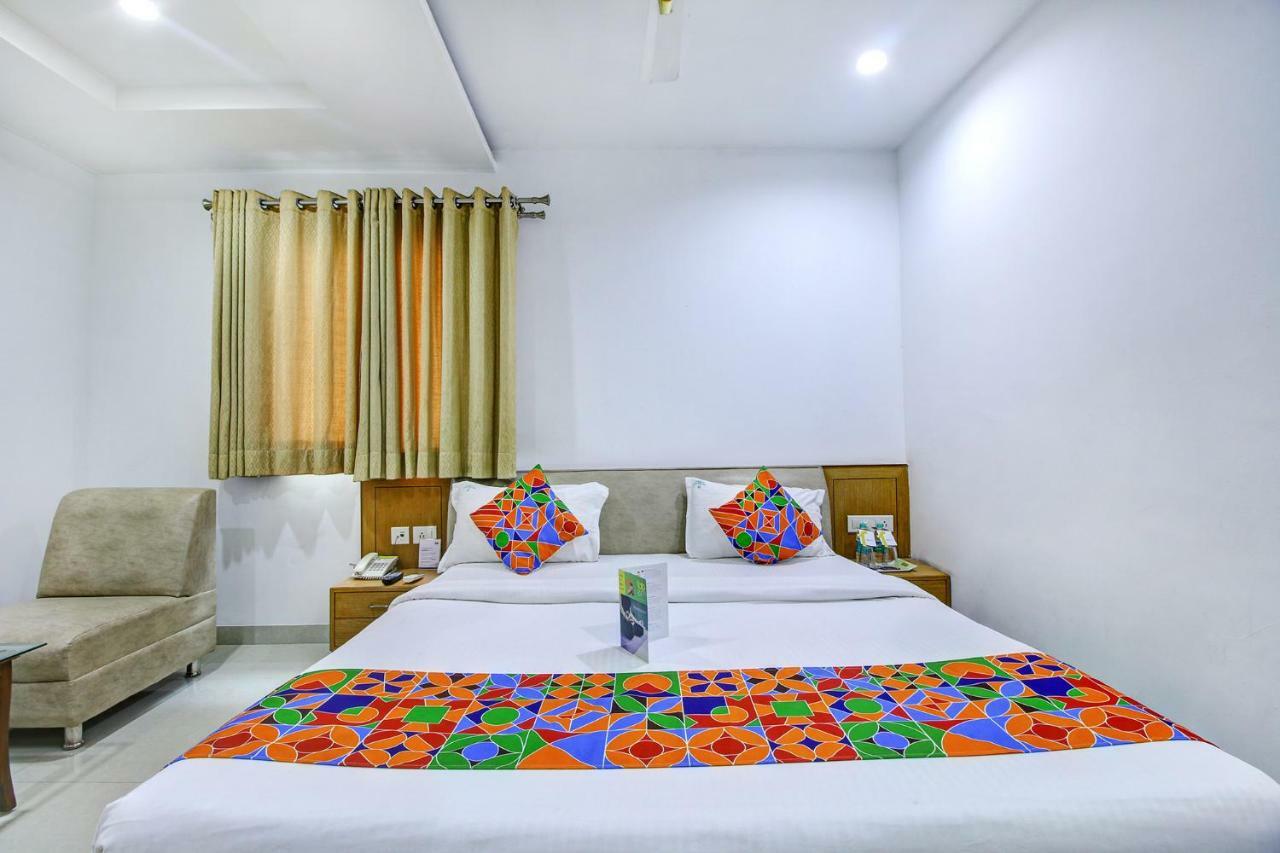 Fabhotel Syberitic Suites Gachibowli - Fully Vaccinated Staff Kondapur  Eksteriør bilde