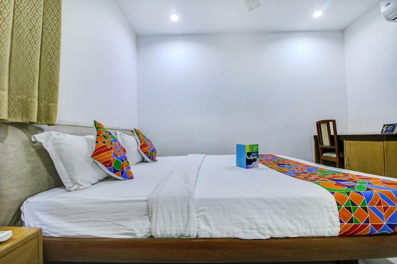 Fabhotel Syberitic Suites Gachibowli - Fully Vaccinated Staff Kondapur  Eksteriør bilde