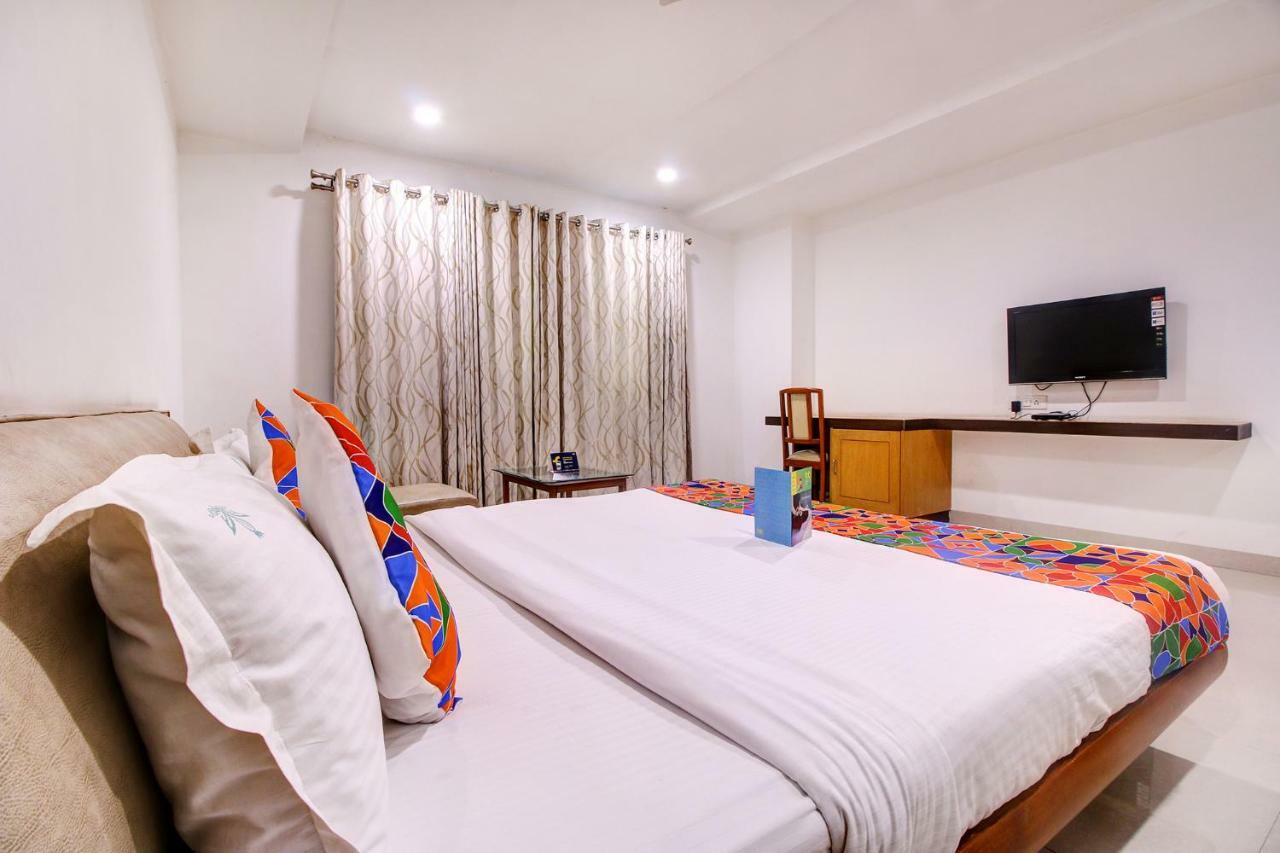 Fabhotel Syberitic Suites Gachibowli - Fully Vaccinated Staff Kondapur  Eksteriør bilde