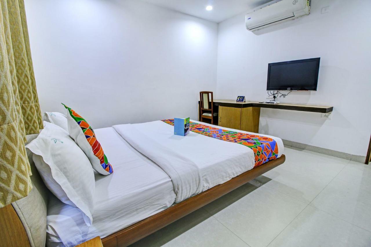 Fabhotel Syberitic Suites Gachibowli - Fully Vaccinated Staff Kondapur  Eksteriør bilde